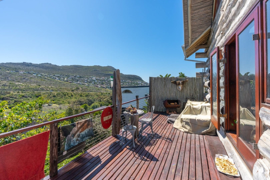 5 Bedroom Property for Sale in Glencairn Western Cape